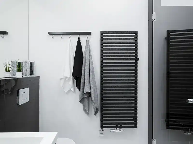 scaldasalviette-verticali-e-radiatori-piatti